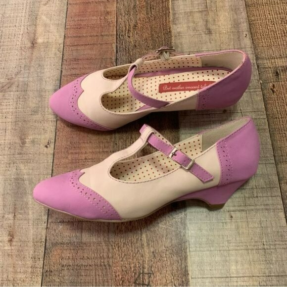 But another innocent tale Ione Wing Tip T-Strap Low Heel purple/tan shoe 7.5 - Picture 7 of 10